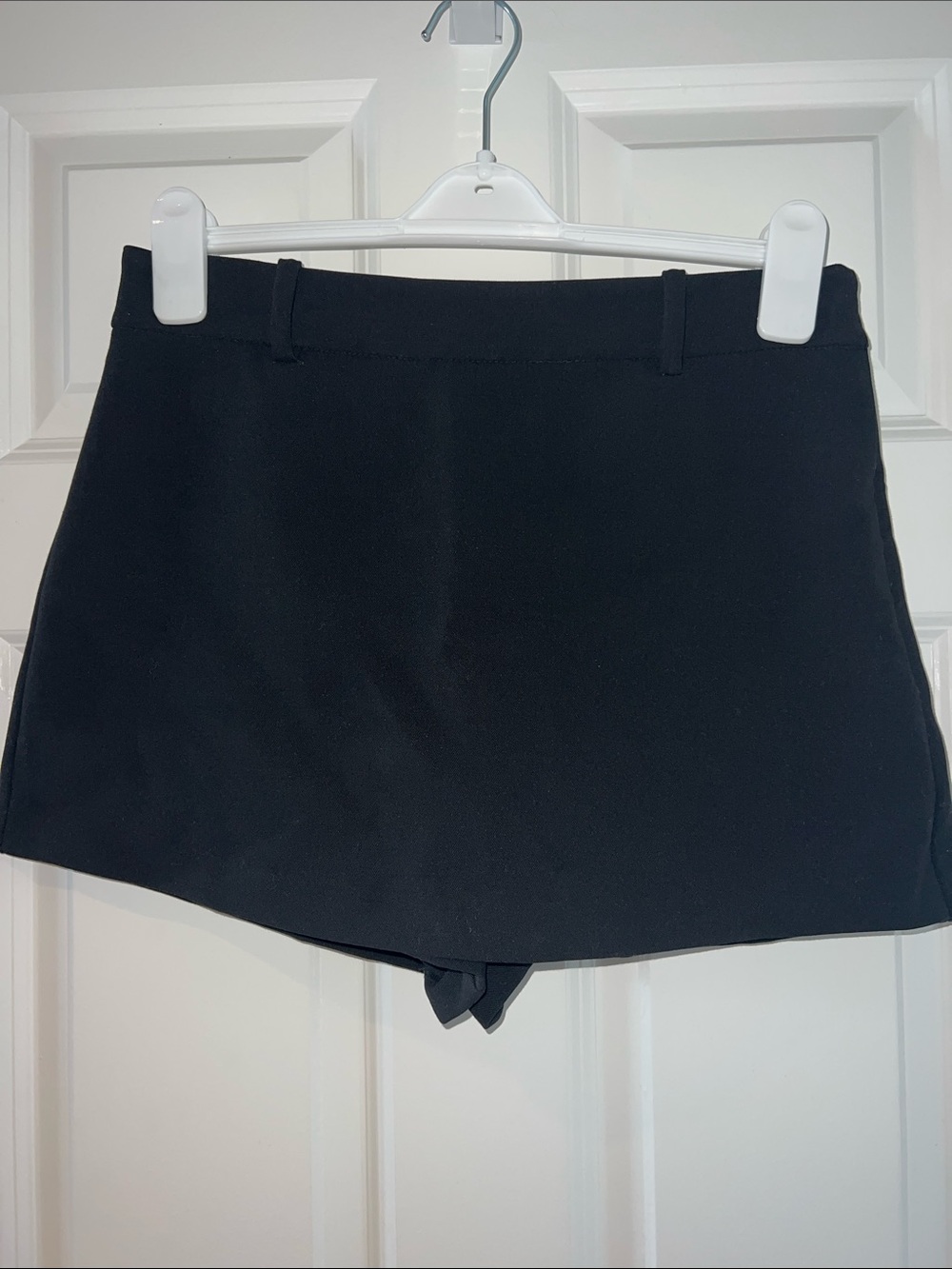 Zara Black Skort with Built-In Shorts and size zipper
